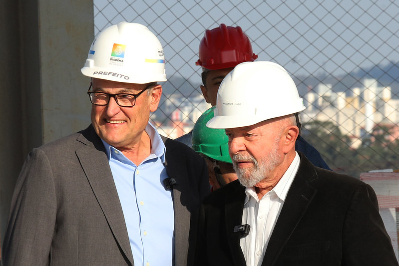 Presidente Lula vistoriou as obras do primeiro CEU de Diadema, na companhia do prefeito Filippi, ministros e diversas autoridades